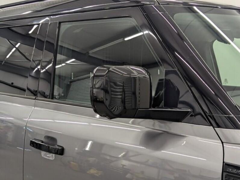 Land Rover Defender 110 Photo freshmotors-7189d9eafe24755f9a40e6bb0095004fcdeb6b1f.jpg