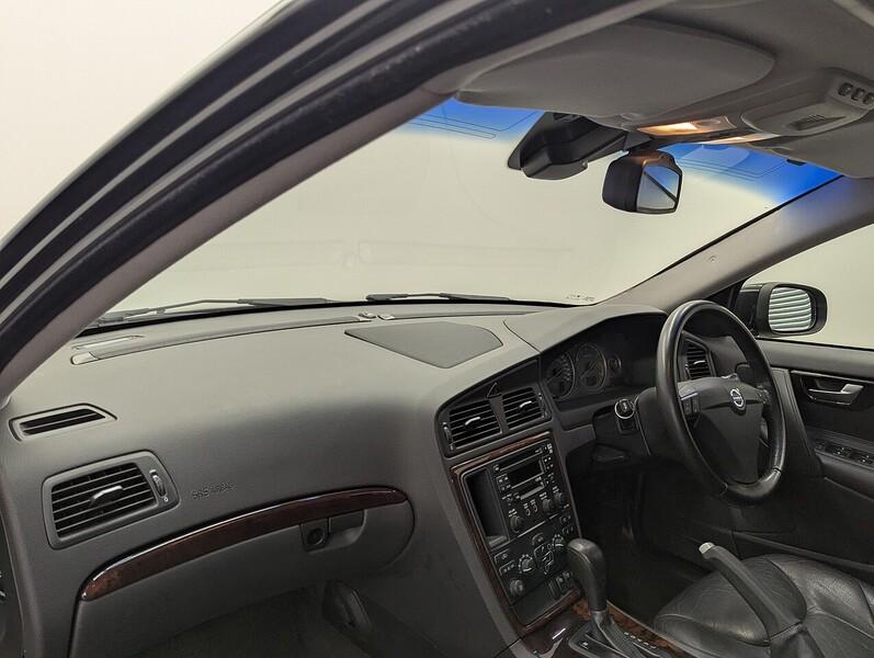 Volvo V70 Photo freshmotors-72daa5a10acad1efa571b98e79636b62b1c893c3.jpg