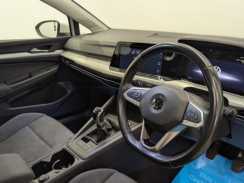 Volkswagen Golf Photo freshmotors-734afb3b20b2262d8ed4927662335c11465df7da.jpg