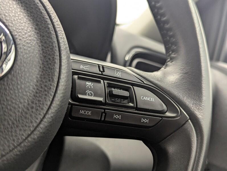 Toyota Yaris Photo freshmotors-7364b3fb1f3935a8820237685598ff2248df5cb7.jpg