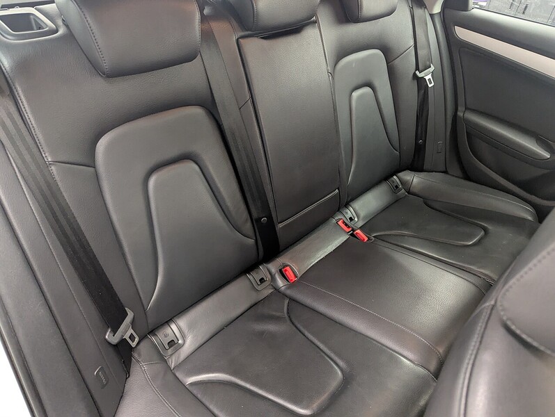 Audi A4 Photo freshmotors-73cde611402571bf41a045a8c8365d2ff87248a5.jpg