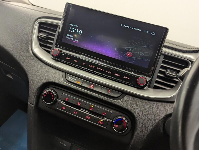 Kia Ceed Photo freshmotors-78a2371b6cca9c51cb33efcd54258b6c5d72ab4d.jpg