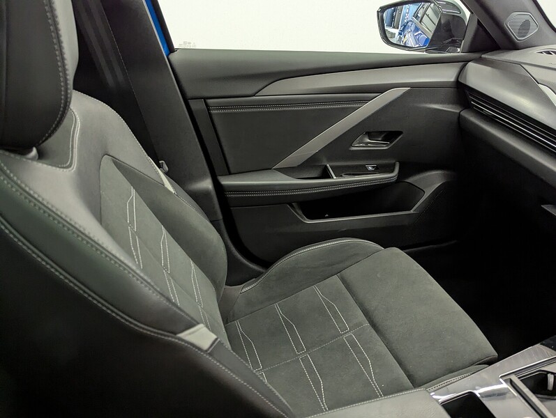 Vauxhall Astra Electric Photo freshmotors-7b06ec70cc8a16195bb8d50526b97900c042cd4b.jpg