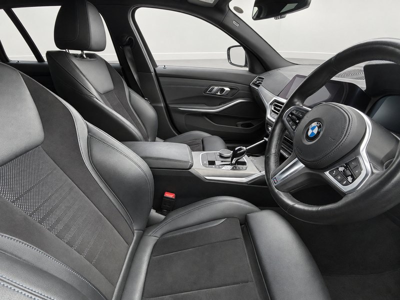 BMW 3 Series Photo freshmotors-839241238526a13f25e25f7650299010fda1d8c2.jpg