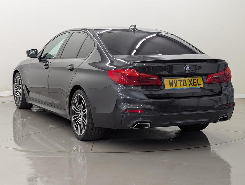 BMW 5 Series Photo freshmotors-860d3e7b681b6205472fdee69d9e2a3e1ce35425.jpg