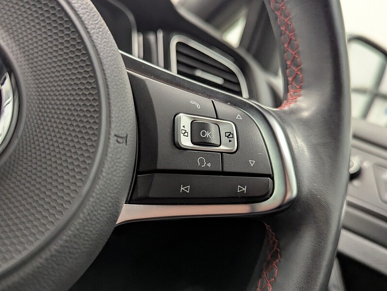 Volkswagen Golf Photo freshmotors-88eb1f5473a5730ef59bf08c53c71bf7884ac7d2.jpg