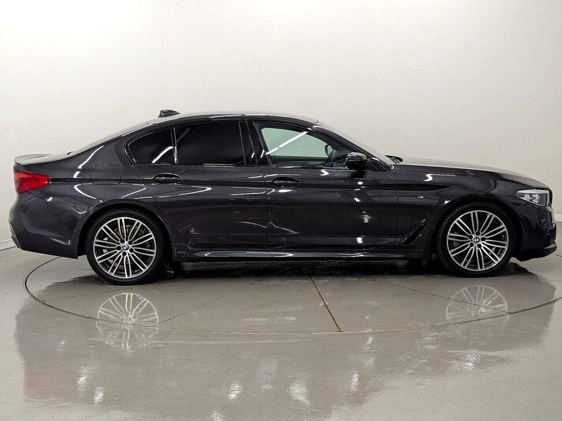 BMW 5 Series Photo freshmotors-88f914b2f6c3881700f6afab07790232a14ed0ab.jpg
