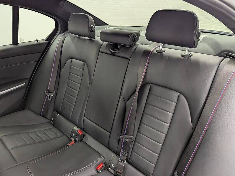 BMW 3 Series Photo freshmotors-8924b87d41f939289cdecad01e374c26f8a9f9dc.jpg