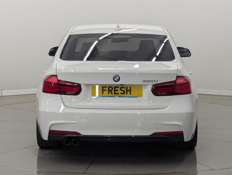 BMW 3 Series Photo freshmotors-89c92b91f6ec298ecb779b43b8e9ea17c0f94f83.jpg