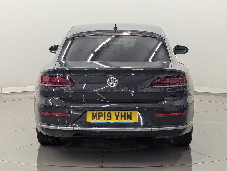 Volkswagen Arteon Photo freshmotors-8cbb82ad13f00ee04b97a33b4dee6d2471156eb7.jpg