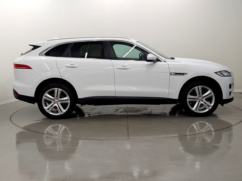 Jaguar F-PACE Photo freshmotors-8e31382a8bb7c44839a8f03c6c2d5db26a9a99c5.jpg