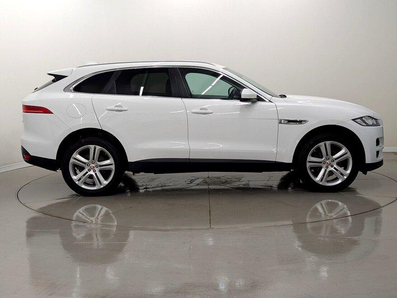 Jaguar F-PACE Photo freshmotors-8e31382a8bb7c44839a8f03c6c2d5db26a9a99c5.jpg