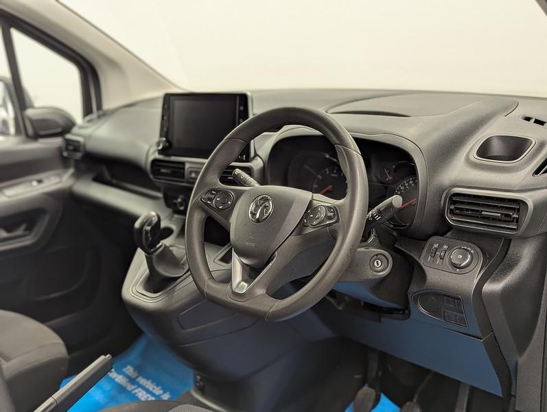 Vauxhall Combo Photo freshmotors-915e85fd1e3c7fc45cbc4b29b10f6a154173e11d.jpg