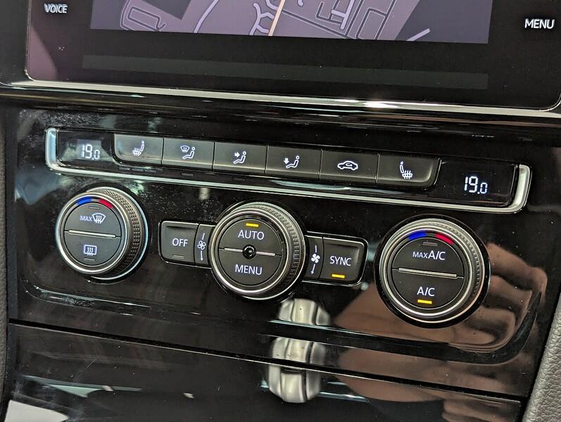 Volkswagen Golf Photo freshmotors-92018fc2a1d47d8e9011e4a96c16c7f66b870e1a.jpg