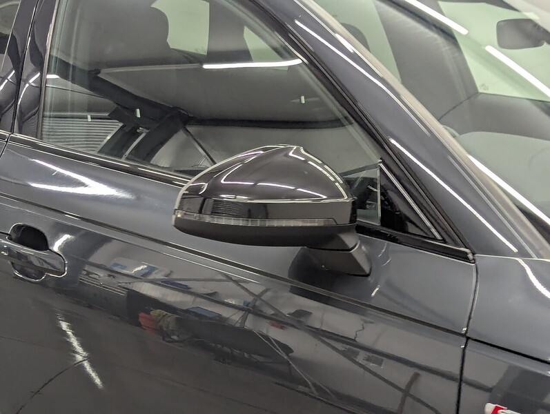 Audi A4 Avant Photo freshmotors-930d48fe97aab08d00a5cbb65c2ee6a3331c9b7f.jpg