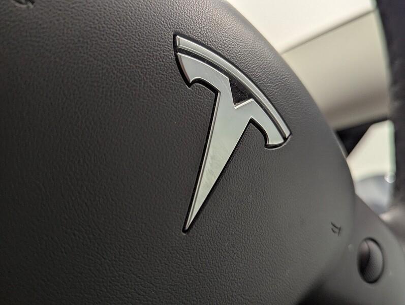 Tesla Model 3 Photo freshmotors-94b6c166ac072b6ee431cf190836b283ddd79644.jpg