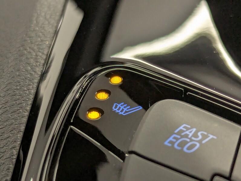 Toyota C-HR Photo freshmotors-96bc604123ec5f874533bdb472b53288145e2d97.jpg
