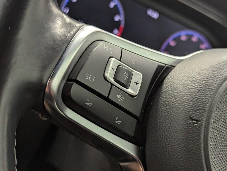 Volkswagen T-Roc Photo freshmotors-96fe8f07a4550c2bd226b5cff7b2cdd8100b9218.jpg