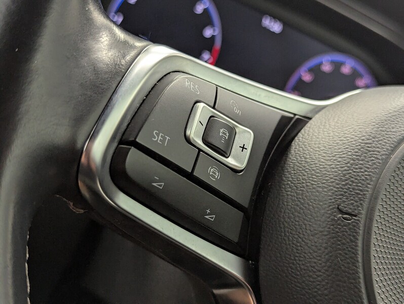Volkswagen T-Roc Photo freshmotors-96fe8f07a4550c2bd226b5cff7b2cdd8100b9218.jpg