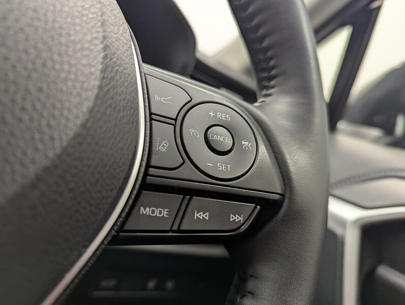 Toyota RAV4 Photo freshmotors-979f3e672a9e4f6da76a3a2bbd078351b7642337.jpg