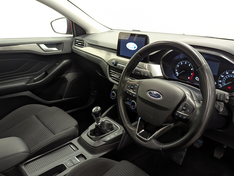 Ford Focus Photo freshmotors-98babe46d7f2d28dfb24fc0b23a6d3a5b1b38342.jpg