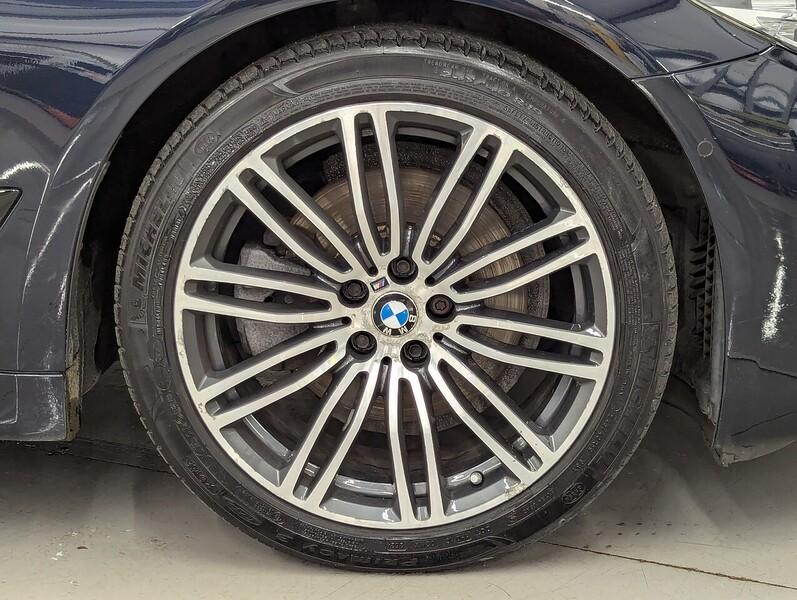 BMW 5 Series Photo freshmotors-99f038639327d3cecf7736cf09272f9aad49a97a.jpg