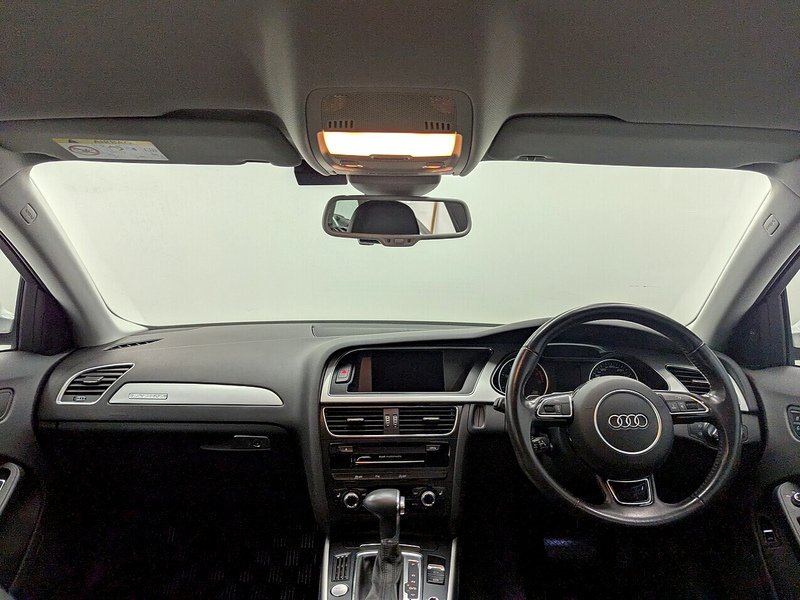 Audi A4 Photo freshmotors-99fee44b2e3f84b1600b5da2cf035567686e35b8.jpg