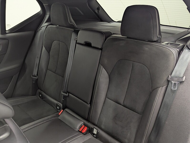 Volvo XC40 Photo freshmotors-9af52057694f0f0c6614a0b78be95373807d494f.jpg