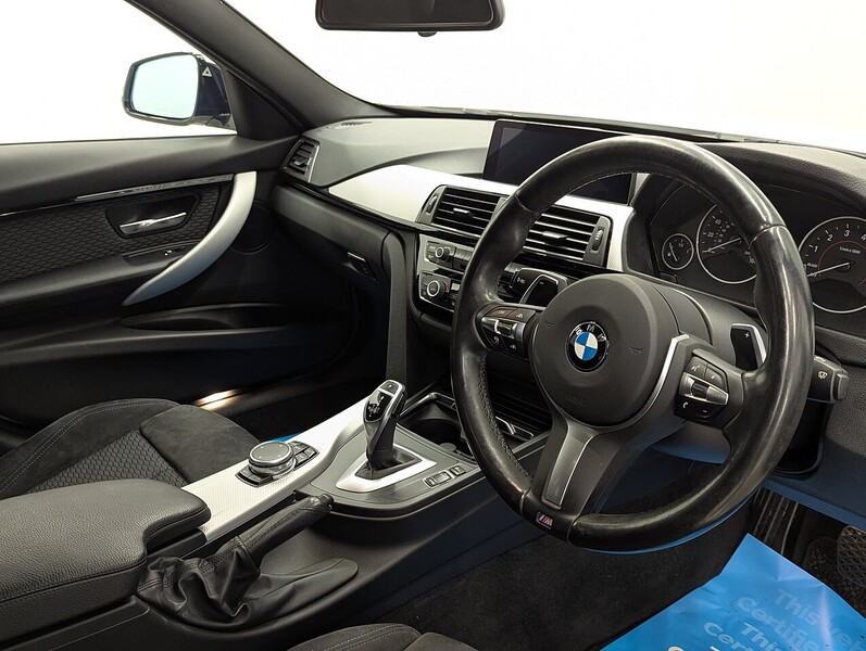 BMW  3 Series Photo freshmotors-9f041f06bf47c26363fbf68ca3b65e7c668efa75.jpg