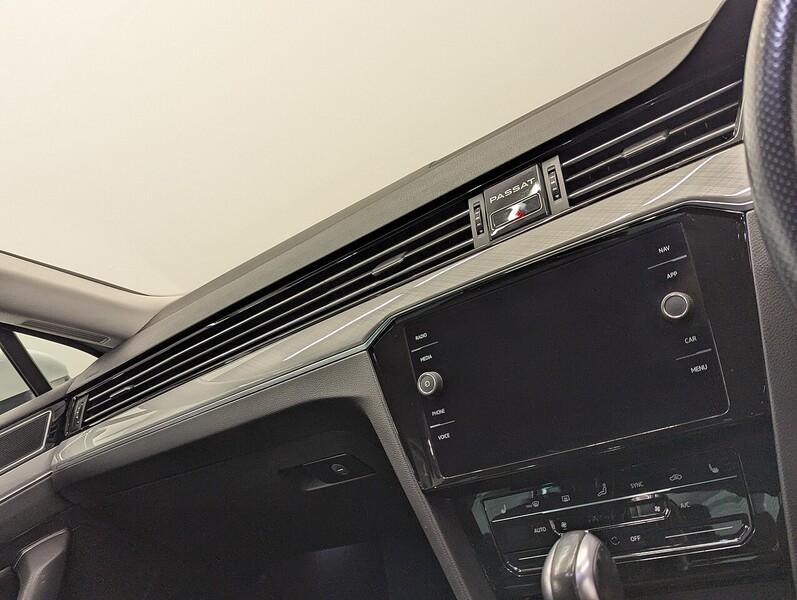 Volkswagen Passat Photo freshmotors-9f4867d3bd12a7ac4cf1442acd5eea756e0b9892.jpg