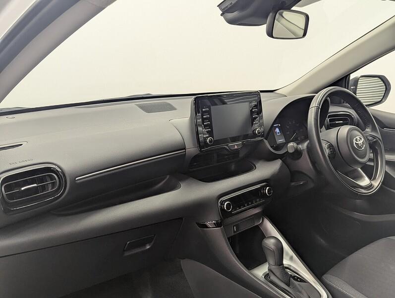 Toyota Yaris Photo freshmotors-a02d2a3395f02755248e7daa88c9ba2e1640142c.jpg