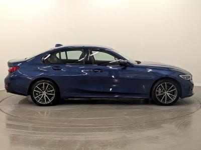 BMW 3 Series Photo freshmotors-a330ec1eca515c1ade14ba7e259436f08fd8011e.jpg