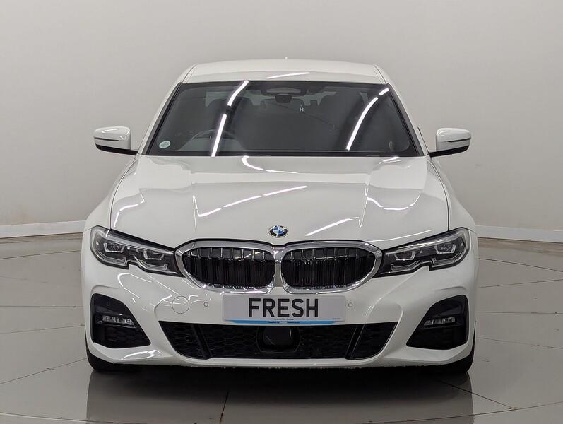 BMW 3 Series Photo freshmotors-a3d5a533ba89775a148c38f1413d0cdb31072de3.jpg