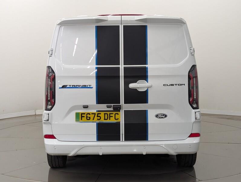 Ford E-Transit Custom Photo freshmotors-a6f3fddf2a0e4f3655fedd8c8423dcf0d2c633bb.jpg