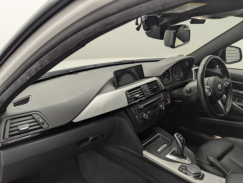 BMW 3 Series Photo freshmotors-aad97c3fb82e9201ad80f08eb180012bb18e7708.jpg