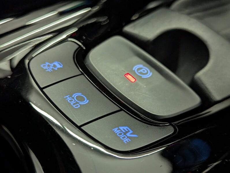 Toyota C-HR Photo freshmotors-abf441a5301dc6c1eaa80af25319146d746e380a.jpg