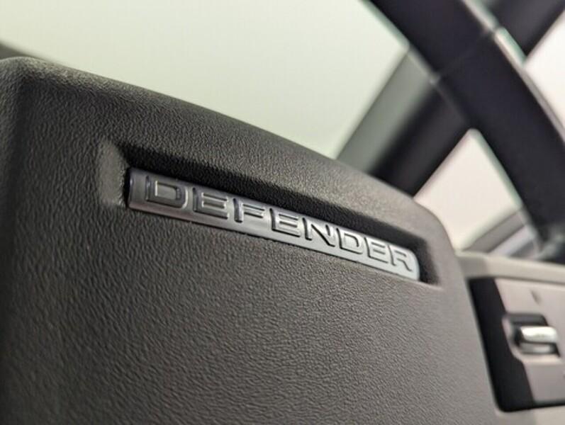Land Rover Defender 110 Photo freshmotors-ac5f519bc4e5e550c818089b533415d6dc8fa02d.jpg