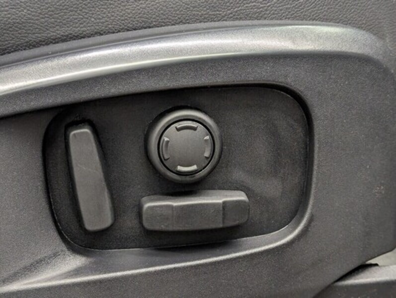 Land Rover Defender 110 Photo freshmotors-acb1a28b37c4120b8099a0854c63de4a72e85eed.jpg