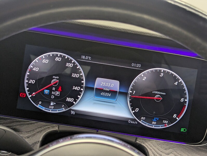 Mercedes-Benz E Class Photo freshmotors-ae76a87f4aca7cf59049ad9573c80d30d2aa3a3a.jpg