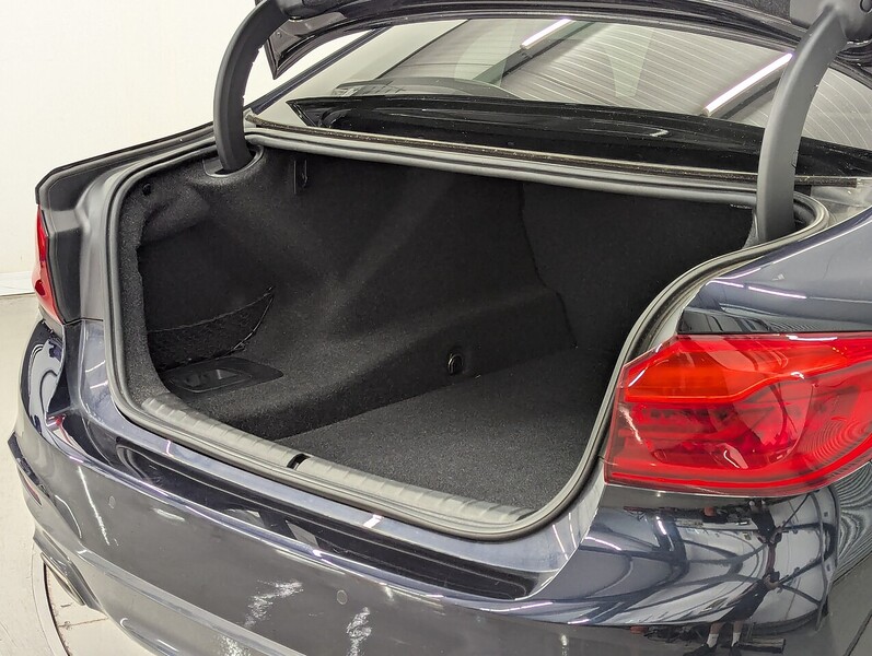 BMW 5 Series Photo freshmotors-b0524f2e0a51461d2ed58c0539da2ef7f9cd2299.jpg