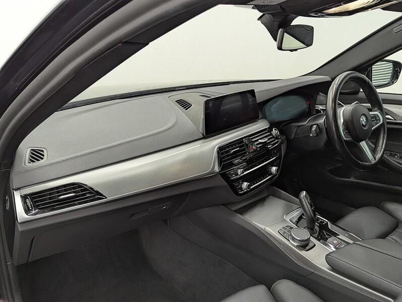 BMW 5 Series Photo freshmotors-b13e185fa310ac2116ca5ccb47796547374b7d23.jpg