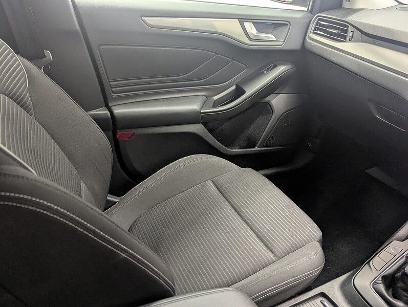 Ford Focus Photo freshmotors-b7a1bd3d20cbdd7424b7947dd0d94f7f6aaa2a9b.jpg
