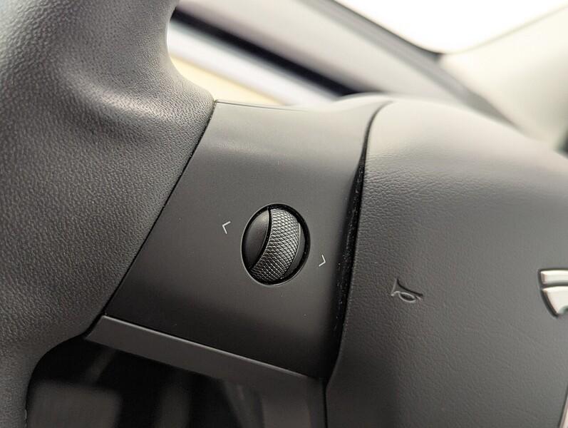 Tesla Model Y Photo freshmotors-b8251d0b3b2f011caf4a18967f01ae60cd665070.jpg