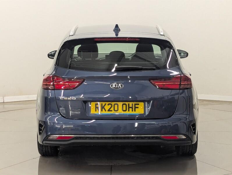 Kia Ceed Photo freshmotors-ba4c75009d156054e921e2df64782672e0f13ed6.jpg