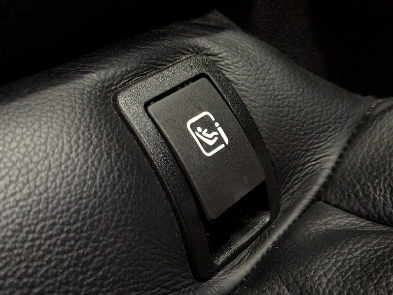 Mercedes-Benz EQC Photo freshmotors-be63faeacc350839a1206d47c21010f922d8e798.jpg