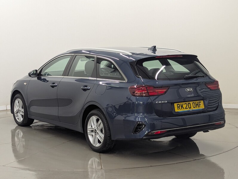 Kia Ceed Photo freshmotors-c075212541f03855d6b8f2178f99c59c334024bd.jpg