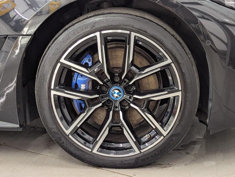 BMW i4 Photo freshmotors-c3155cb595c1828207674453a8b5a345a33030ad.jpg