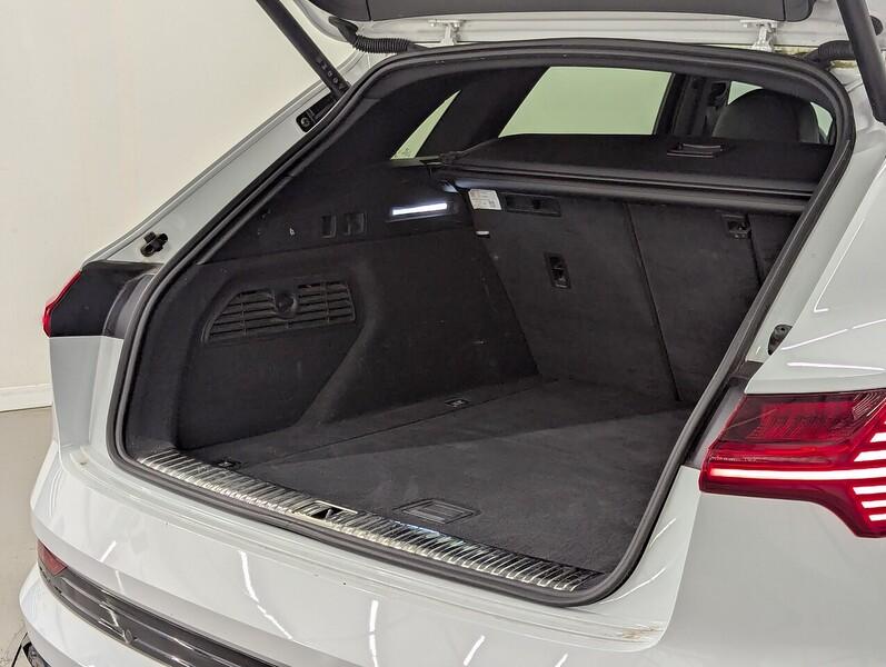 Audi e-tron Photo freshmotors-c442a93169638547ec491831b4bef15bfed868bd.jpg