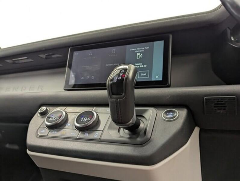 Land Rover Defender 110 Photo freshmotors-c6c14a66678d1dabfb84f7e73920aa10512114b0.jpg