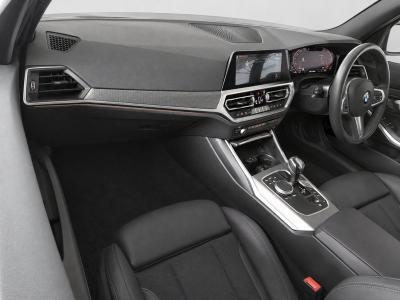 BMW 3 Series Photo freshmotors-caf2ce8d1cc21a283ff238ea50bdaea9dbc553e2.jpg